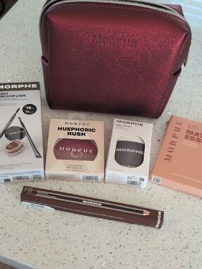 MORPHE Makeup Set with Metallic Burgundy Pouch Full Size BUNDLE